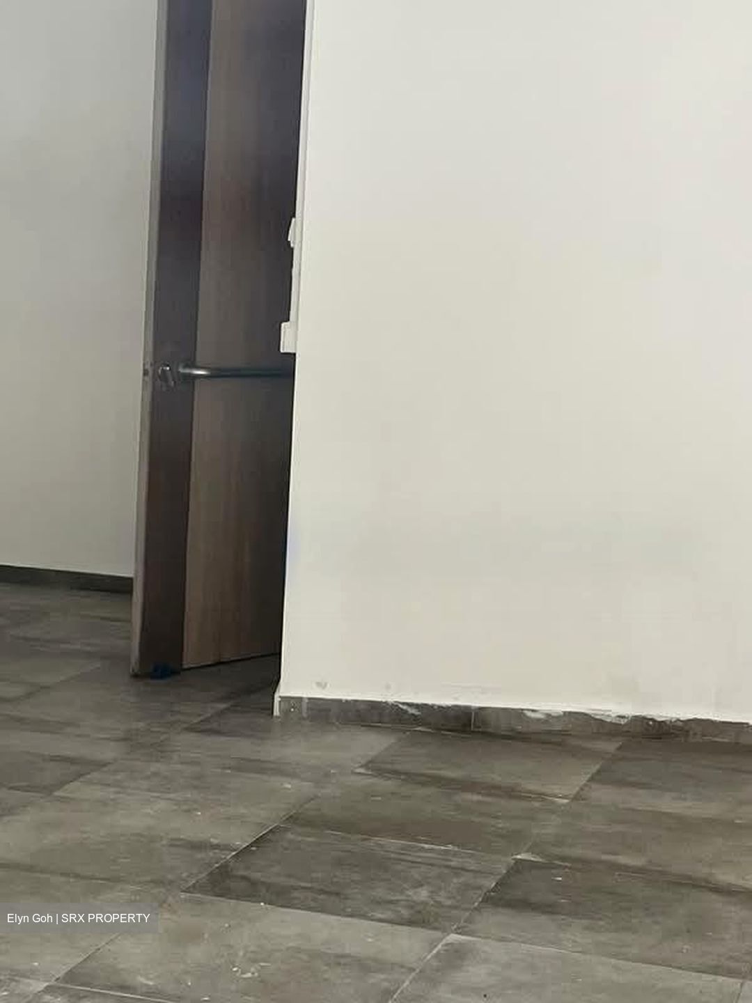 Suites 123 (D8), Shop House #595005901